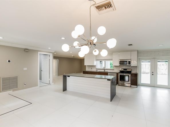 880 NW 48th Ave, Coconut Creek FL 33063