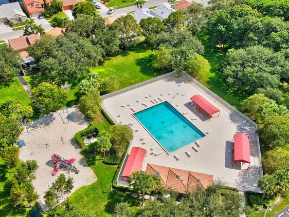 10104 Country Brook Road, Boca Raton FL 33428