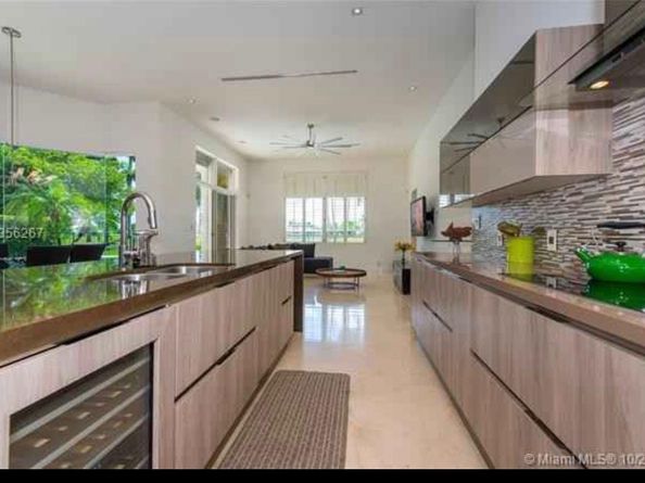 Undisclosed Address #FX-10506632, Weston FL 33327