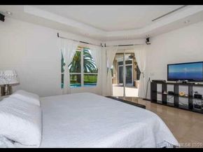 Undisclosed Address #FX-10506632, Weston FL 33327