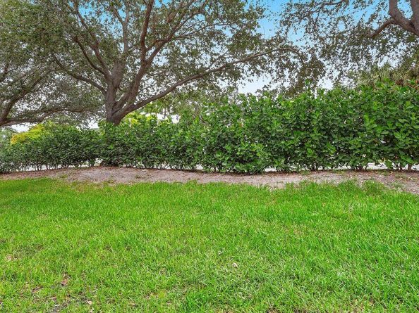 5200 E Club Circle 106, Boca Raton FL 33487