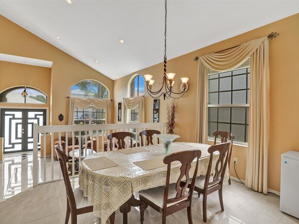 1581 NW 159th Ave, Pembroke Pines FL 33028