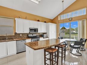 1581 NW 159th Ave, Pembroke Pines FL 33028