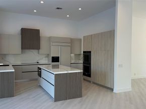 2550 Jardin Ter, Weston FL 33327