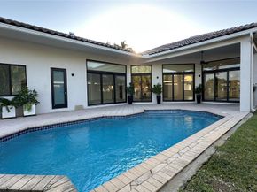 2550 Jardin Ter, Weston FL 33327