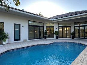 2550 Jardin Ter, Weston FL 33327