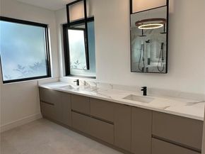 2550 Jardin Ter, Weston FL 33327