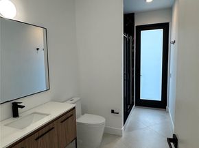 2550 Jardin Ter, Weston FL 33327