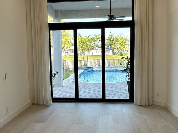 2550 Jardin Ter, Weston FL 33327