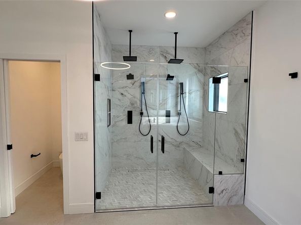2550 Jardin Ter, Weston FL 33327