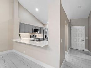 6944 Briarlake Circle 203, Palm Beach Gardens FL 33418