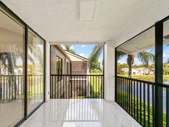 6944 Briarlake Circle 203, Palm Beach Gardens FL 33418