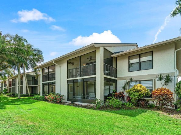 6944 Briarlake Circle 203, Palm Beach Gardens FL 33418
