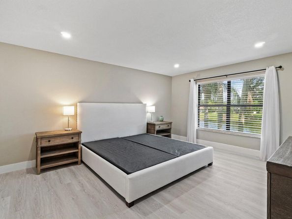 6944 Briarlake Circle 203, Palm Beach Gardens FL 33418