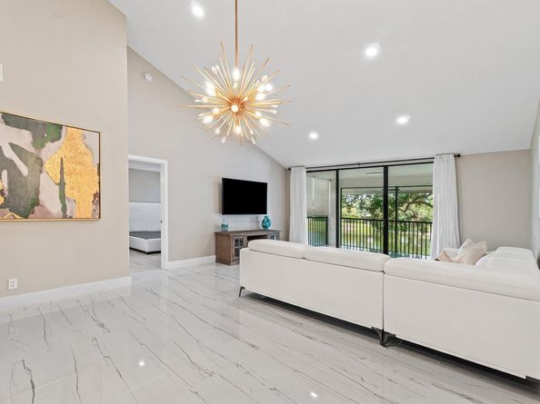 6944 Briarlake Circle 203, Palm Beach Gardens FL 33418
