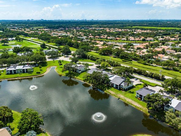 6944 Briarlake Circle 203, Palm Beach Gardens FL 33418