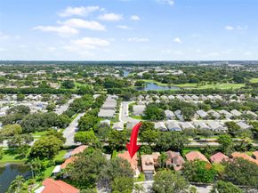 2687 Oak Park Cir, Davie FL 33328