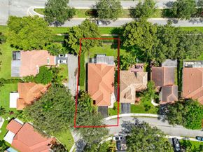 2687 Oak Park Cir, Davie FL 33328