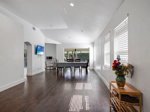 2687 Oak Park Cir, Davie FL 33328
