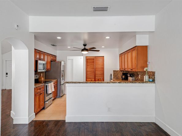 2687 Oak Park Cir, Davie FL 33328
