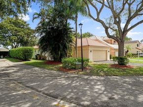 2687 Oak Park Cir, Davie FL 33328