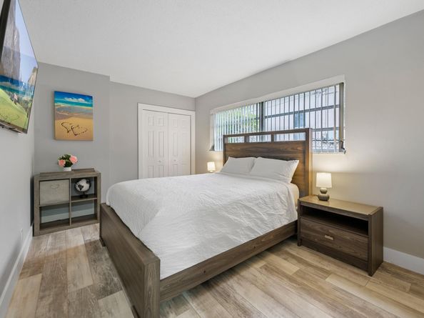 1336 Funston St, Hollywood FL 33019