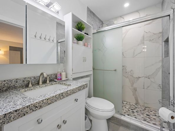 1336 Funston St, Hollywood FL 33019