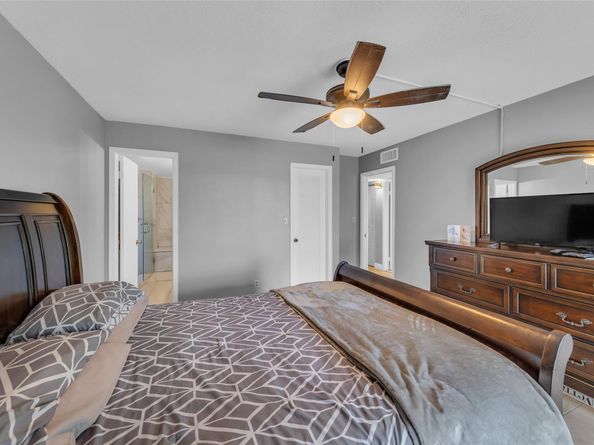 7466 Ashmont Cir 303, Tamarac FL 33321