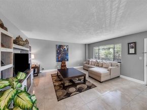 7466 Ashmont Cir 303, Tamarac FL 33321