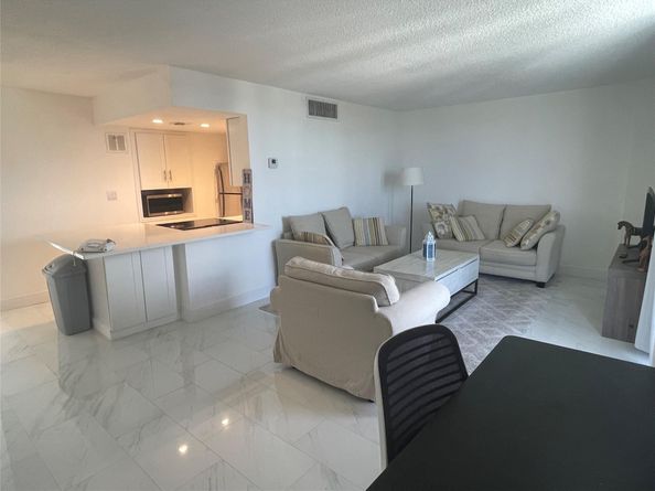 1731 SE 15th St 505, Fort Lauderdale FL 33316