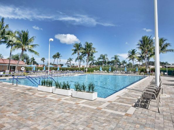 479 Burgundy J, Delray Beach FL 33484