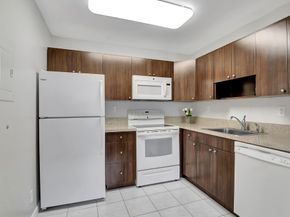 479 Burgundy J, Delray Beach FL 33484