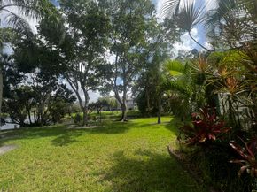 718 SW 88th Ter, Plantation FL 33324