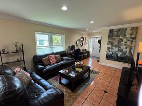 718 SW 88th Ter, Plantation FL 33324