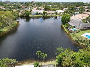 718 SW 88th Ter, Plantation FL 33324
