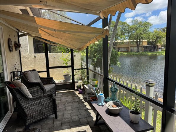 718 SW 88th Ter, Plantation FL 33324