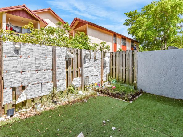 10297 NW 33rd Street 51, Coral Springs FL 33065