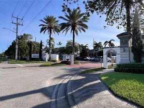 735 SW 148th Ave 1704, Davie FL 33325
