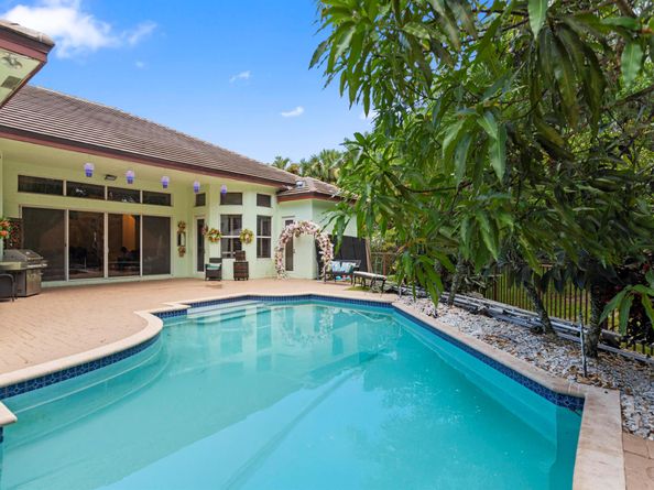 7181 NW 71st Terrace, Parkland FL 33067