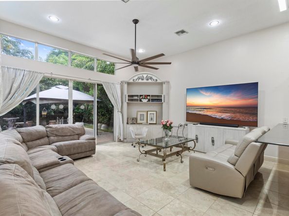 7181 NW 71st Terrace, Parkland FL 33067