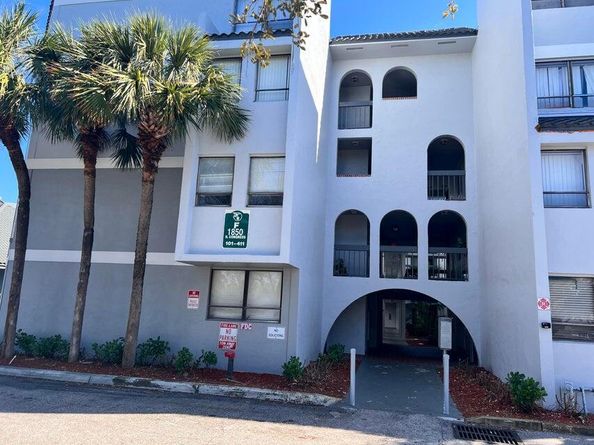 1820 N Congress Avenue 302, West Palm Beach FL 33401