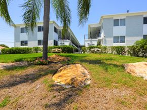 302 Lake Osborne Drive 4, Lake Worth Beach FL 33461