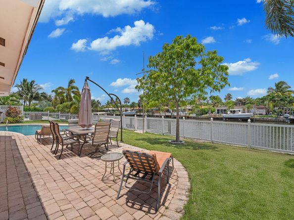 411 SE 2nd Ave, Pompano Beach FL 33060