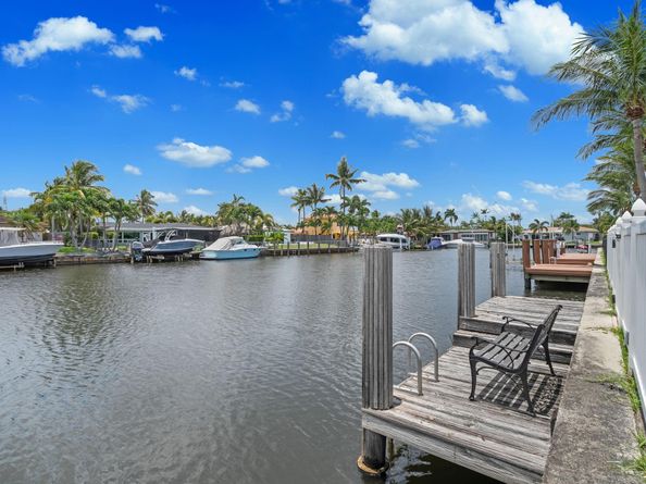 411 SE 2nd Ave, Pompano Beach FL 33060