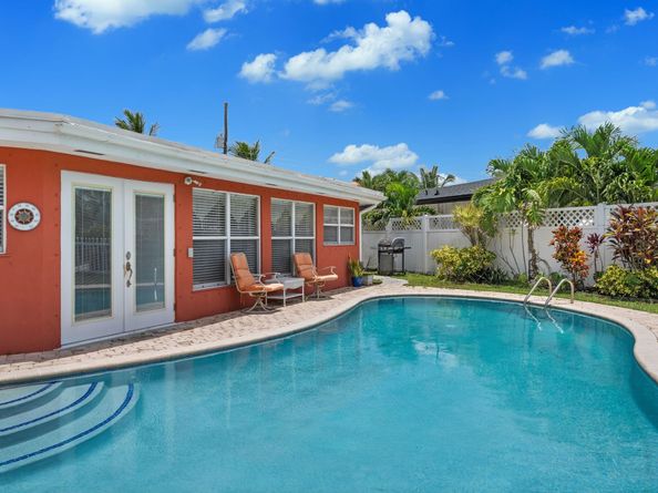 411 SE 2nd Ave, Pompano Beach FL 33060
