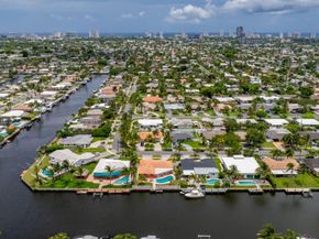 411 SE 2nd Ave, Pompano Beach FL 33060