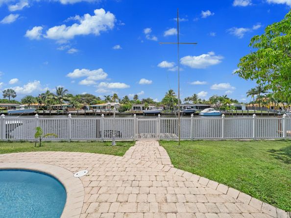 411 SE 2nd Ave, Pompano Beach FL 33060