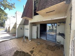 8921 Palm Tree Lane 8921, Pembroke Pines FL 33024