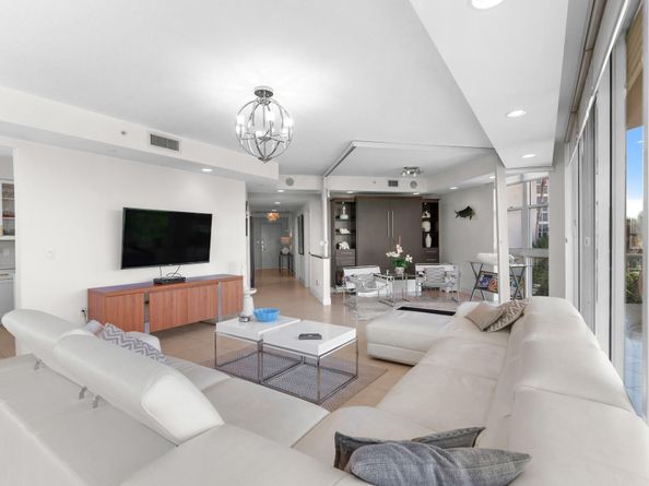 6001 N Ocean Dr 402, Hollywood FL 33019