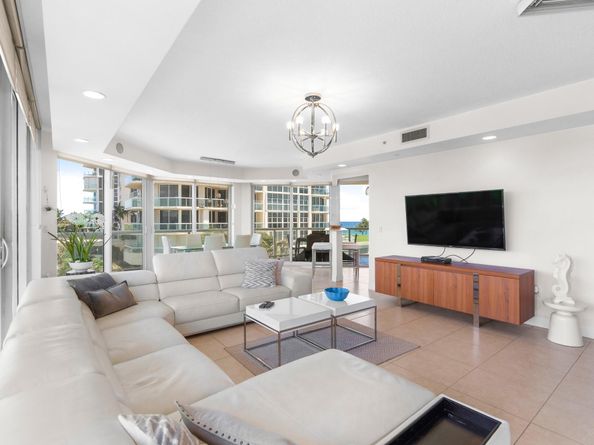 6001 N Ocean Dr 402, Hollywood FL 33019
